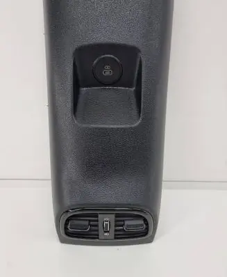 Rear air vent grill