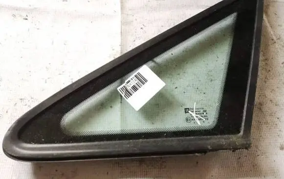 Opel Zafira A Front triangle window/glass as2