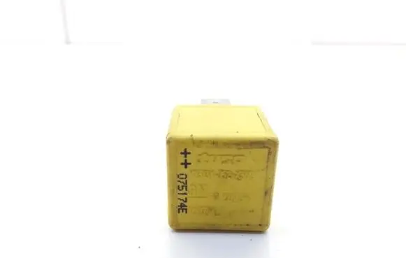 Opel Astra J Other relay 90226846 V23134157X369