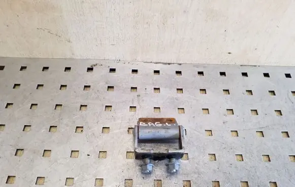 Mitsubishi Pajero Sport I Tailgate/trunk/boot hinge