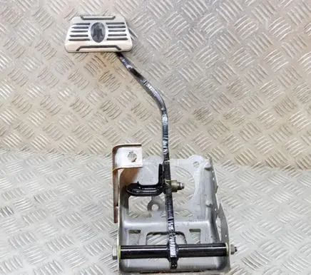 Maserati Quattroporte Brake pedal 670031105
