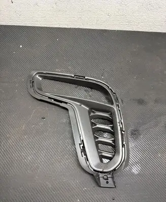 Dodge Durango III Front bumper lower grill