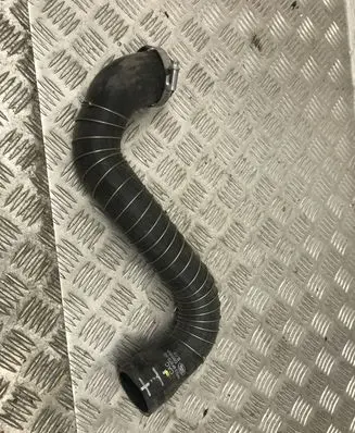 Land Rover Discovery 4 - LR4 Intercooler hose/pipe AH229F072AD