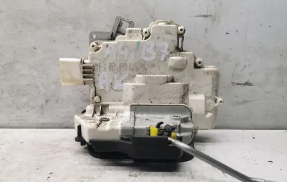 Audi A4 S4 B7 8E 8H Rear door lock 8E0839015AA