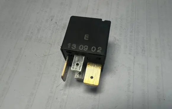 Fiat Stilo Other relay 46520419 B047 8613031