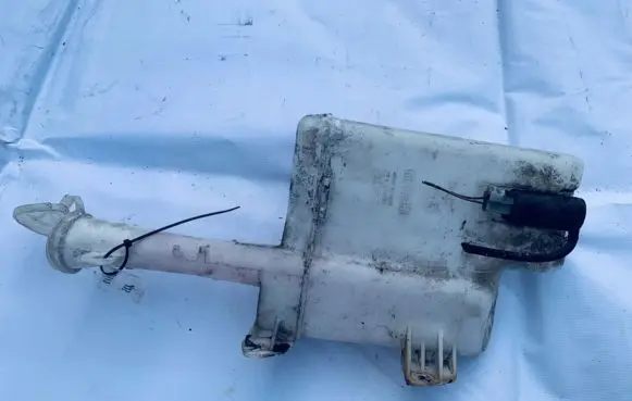 Mazda 323 Windshield washer fluid reservoir/tank 860142056 860142-056