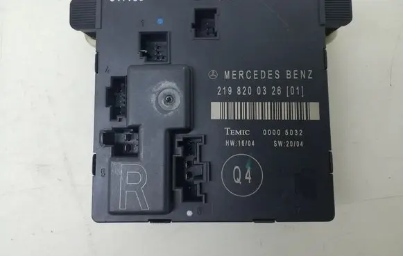 Mercedes-Benz CLS C219 Door control unit/module A2198200326