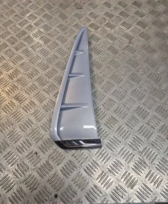 MG Marvel R Front arch trim 102742283