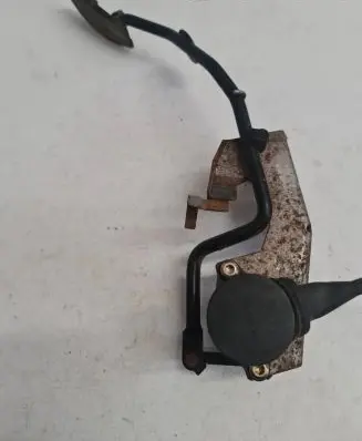 Opel Frontera B Accelerator throttle pedal 09129107 969200641 0281002296