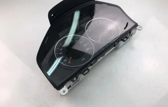 Volvo V60 Speedometer (instrument cluster) 31343323AA