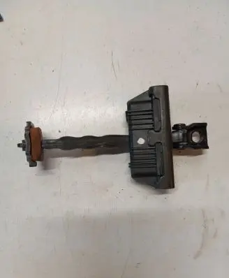 BMW X6 E71 Front door check strap stopper