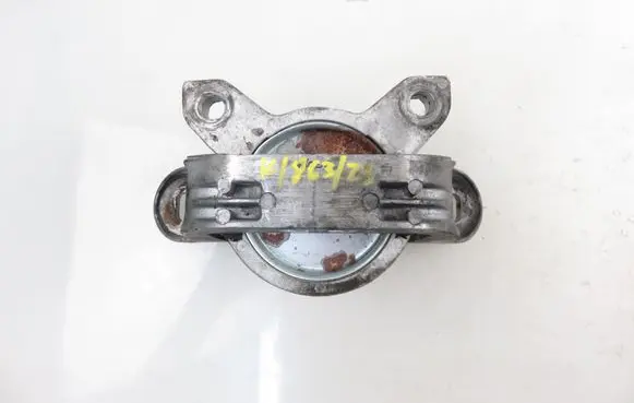 Ford Focus Engine mounting bracket