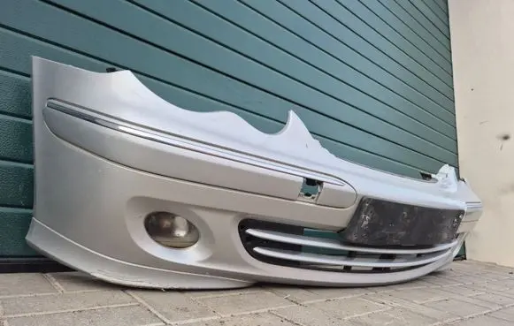 Mercedes-Benz C W203 Front bumper 