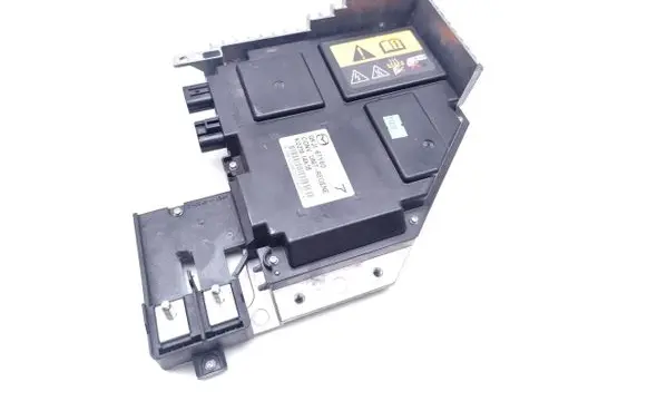 Mazda 6 Voltage converter/converter module GKJ167Y60