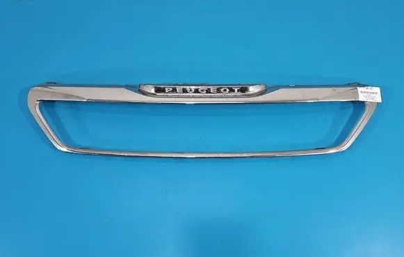 Peugeot 308 Front bumper upper radiator grill AA35899408 IMPRK1582201