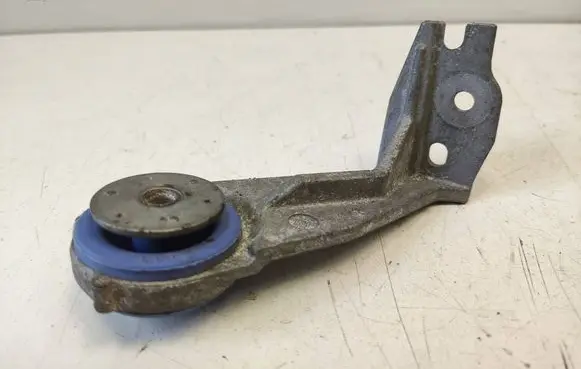 Citroen DS7 Crossback Radiator mount bracket 9803778880