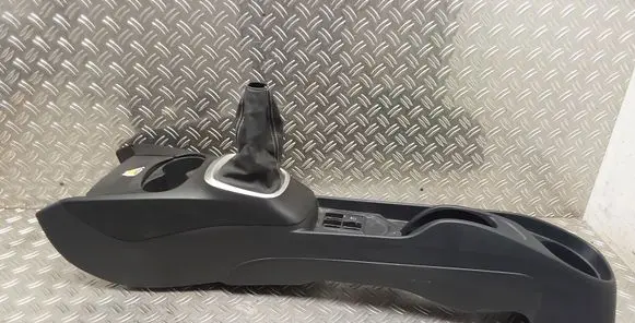 Toyota Yaris Center console 589100D290 589110D340