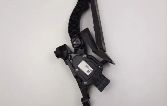 KIA Ceed Accelerator throttle pedal A10032700A6100 327003XXXX