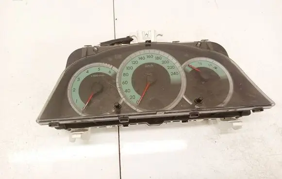 Toyota Corolla Verso AR10 Speedometer (instrument cluster) 838000F091