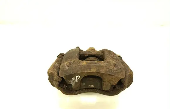Toyota Avensis T270 Front brake caliper 
