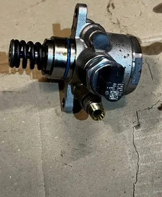 Audi A8 S8 D5 Mechanical fuel pump 06M127026P 30TFSI 06M127A02