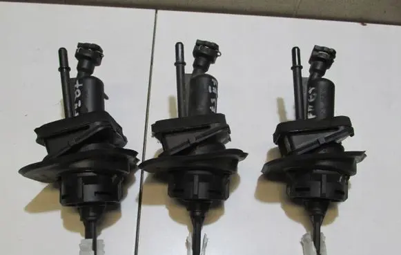 Ford Focus Clutch master cylinder 3M517A543BD