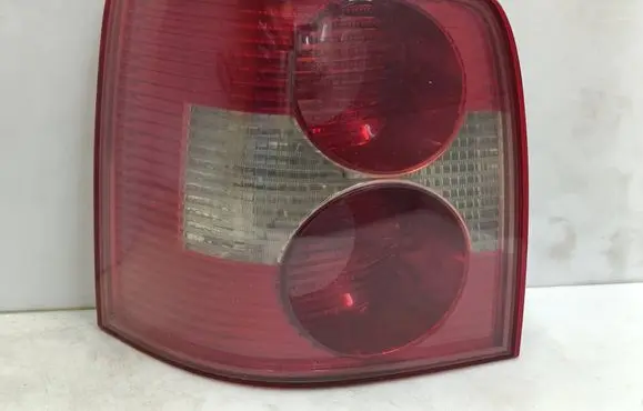 Volkswagen PASSAT B5.5 Rear/tail lights 3B9945111