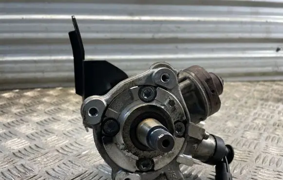 Ford Fiesta Fuel injection high pressure pump 9688499680 0445010516