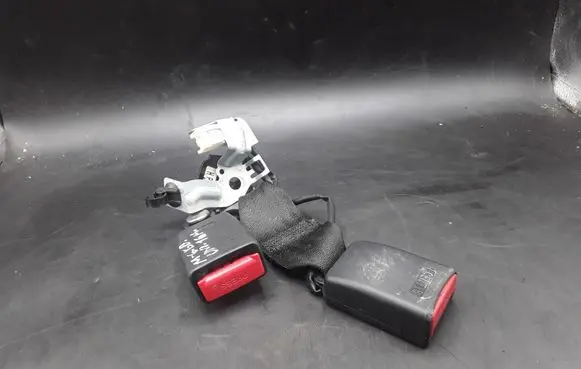 Mazda 6 Rear seatbelt buckle NOCODE