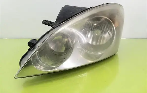KIA Ceed Headlight/headlamp 921011H000
