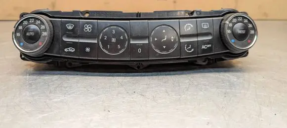 Mercedes-Benz E W211 Climate control unit 2118300385 0L09900077 00061902
