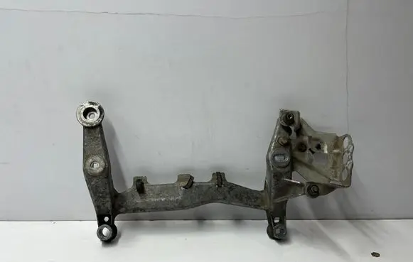Porsche Cayenne (9PA) A/C compressor mount bracket 1515740067