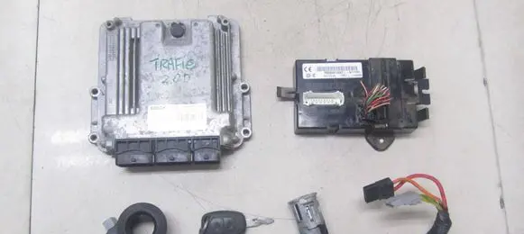 Renault Trafic II (X83) Engine control unit/module 0281014648