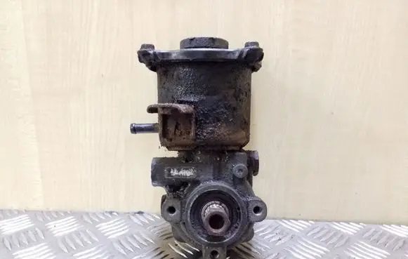 Subaru Forester SF Power steering pump