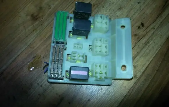 Volvo S40, V40 Fuse box set