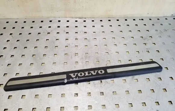 Volvo XC70 Front sill trim cover 8659960