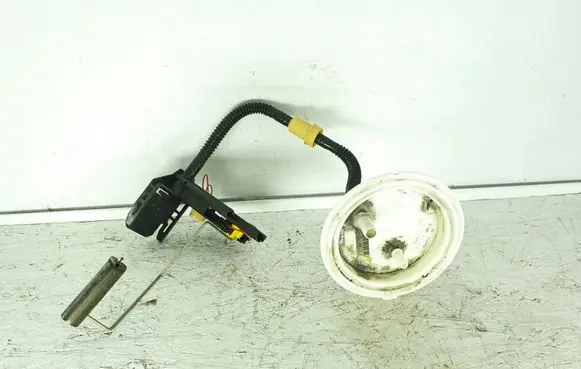 BMW 5 E60 E61 Fuel level sensor 0580303042 6765849 586123