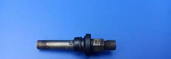 Mercedes-Benz 380 560SEC C126 Fuel injector 0437502035
