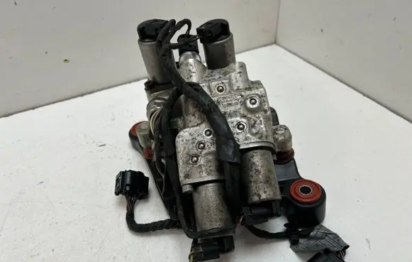 BMW 7 F01 F02 F03 F04 Air suspension compressor 6775258