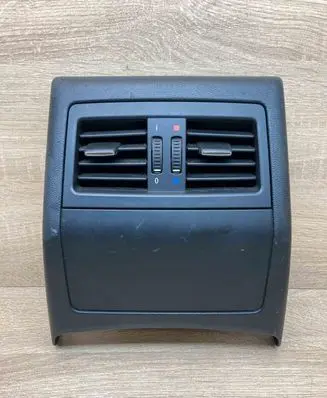 BMW 3 E90 E91 Rear air vent grill 6932023 14121810