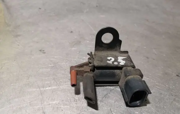 Subaru Outback Turbo solenoid valve 1846000350