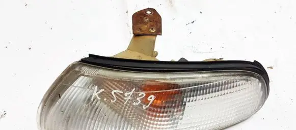 Mazda 626 Front indicator light 21061612