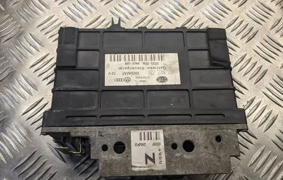 Audi A6 S6 C4 4A Gearbox control unit/module 5DG00696228