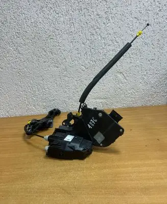 Land Rover Discovery 5 Rear door lock HY3224994AC C50141103 1876