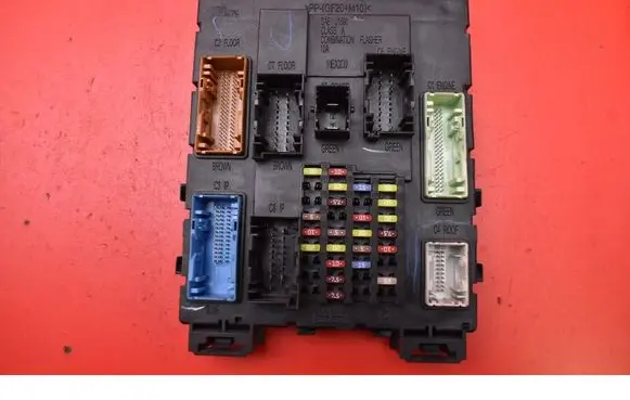 Ford Focus Fuse box set DV6T-14A073-GB
