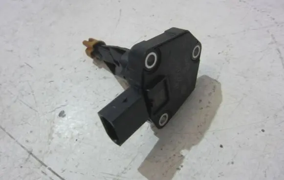 BMW 3 F30 F35 F31 Oil level sensor 12617636294