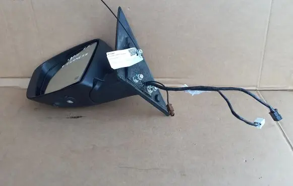 Maserati Levante Front door electric wing mirror
