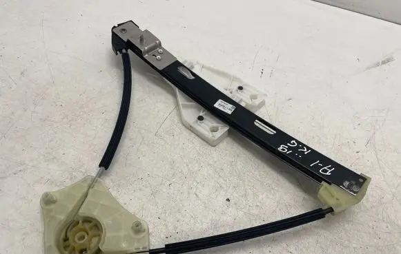 Audi A1 Rear window lifting mechanism without motor 82G839461