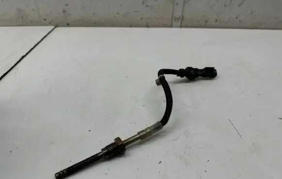 Mercedes-Benz SLK R172 Exhaust gas temperature sensor A0009051132