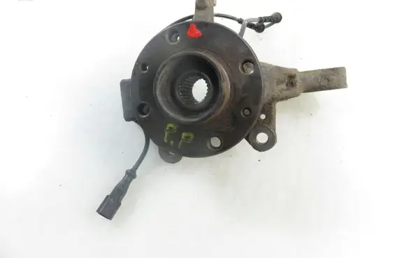Renault Modus Front wheel hub spindle knuckle 